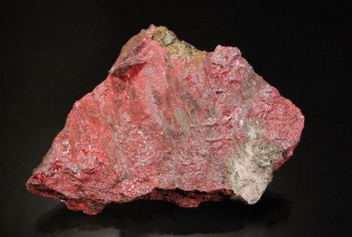 Cinnabar with Mercury<br />Almaden Mine, Almadén, Comarca Valle de Alcudia, Ciudad Real, Castilla-La Mancha, Spain<br />6.5 x 4.0 x 1.9 cm<br /> (Author: Michael Shaw)