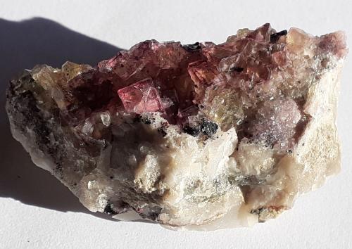 Fluorite, Hematite<br />Dörfel Quarry, Dörfel, Annaberg District, Erzgebirgskreis, Saxony/Sachsen, Germany<br />4,5 x 2 cm<br /> (Author: Volkmar Stingl)