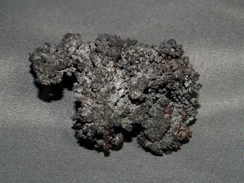 Clinosafflorite on Silver<br />Mina Rusty Lake, término municipal Leith, Zona Gowganda, Región Cobalt-Gowganda, Distrito Timiskaming, Ontario, Canadá<br />5.5x3.5x1.2 cm''s<br /> (Author: Joseph DOliveira)