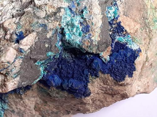 Azurite, Malachite, Tirolite, Quartz, Dolomite<br />Kogelmoos, Gallzein, Schwaz District, North Tyrol, Tyrol/Tirol, Austria<br />6 x 4,5 cm<br /> (Author: Volkmar Stingl)