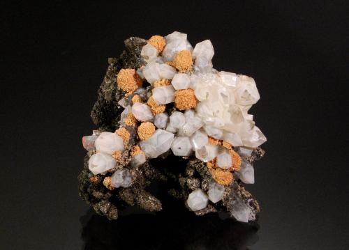 Siderite and Quartz<br />Complejo Trepča, Valle Trepča, Kosovska Mitrovica, Distrito Kosovska Mitrovica, Kosovo<br />4.0 x 7.0 x 7.0 cm<br /> (Author: Michael Shaw)