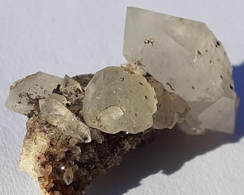 Quartz, Fluorite<br />Chengnan high speed railway tunnel, Wuyishan, Nanping Prefecture, Fujian Province, China<br />2 x 1 cm<br /> (Author: Volkmar Stingl)