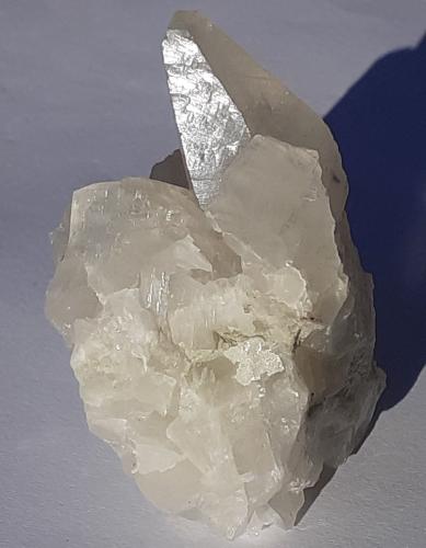 Calcite<br />Wuyi tunnel north (construction site), Wuyishan, Nanping Prefecture, Fujian Province, China<br />5,5 x 3,5 cm<br /> (Author: Volkmar Stingl)