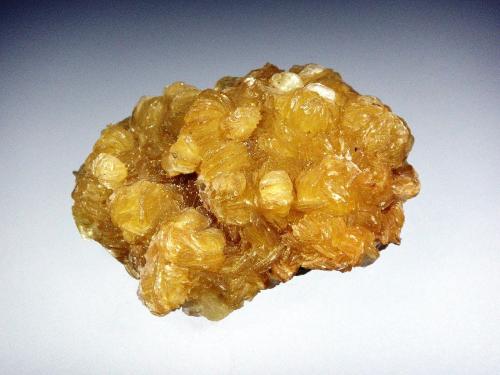Moscovita<br />Itinga, Vale do Jequitinhonha, Minas Gerais, Brasil<br />7 x 5 cm.<br /> (Autor: Antonio P. López)