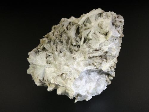 Prehnita<br />Cantera Minera I, Cerro de los Serranos, Lebrija, Comarca Bajo Guadalquivir, Sevilla, Andalucía, España<br />8 x 7 cm.<br /> (Autor: Antonio P. López)