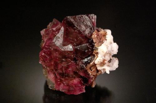 Fluorite<br />Surprise Mine #2, Cookes Peak District, Luna County, New Mexico, USA<br />5.6 x 5.5 x 3.4 cm<br /> (Author: Michael Shaw)