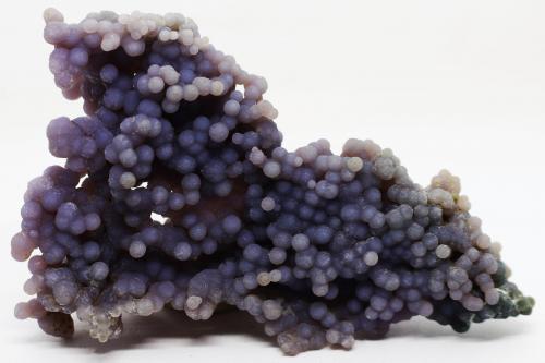 Cuarzo (variedad calcedonia)<br />Zona Mamuju, Provincia Sulawesi Barat, Indonesia<br />10X5.5X2 cm.<br /> (Autor: Luis Edmundo Sánchez Roja)