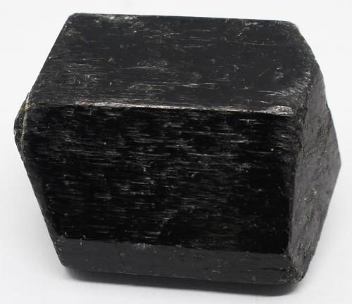 Chorlo [Schorl]<br />Cantera Gillette, Haddam Neck, Haddam, Condado Middlesex, Connecticut, USA<br />6X4.5X4 cm.<br /> (Autor: Luis Edmundo Sánchez Roja)