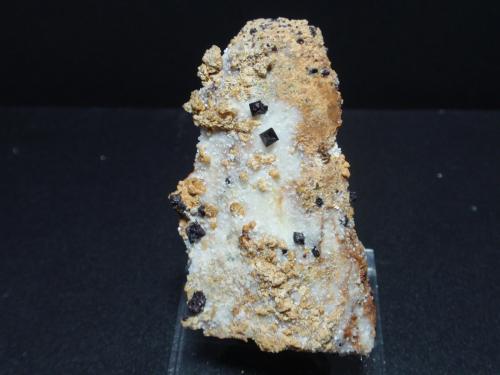 Espinela [Spinel]<br />Sierra de Mijas, Mijas, Comarca Costa del Sol Occidental, Málaga, Andalucía, España<br />35x55 mm<br /> (Autor: Ignacio)