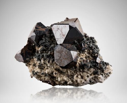 Cafarsite<br />Wannigletscher, Scherbadung (Monte Cervandone), Kriegalp Valley, Binn Valley (Binntal), Wallis (Valais), Switzerland<br />5 x 3.5 x 1.5 cm / main crystal: 1.5 cm<br /> (Author: MIM Museum)