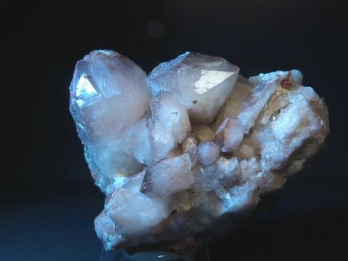 Cuarzo<br />Bailén, Comarca Sierra Morena, Jaén, Andalucía, España<br />6 x 5,5 cm. Xl. mayor: 2,5 x 4 cm.<br /> (Autor: Felipe Abolafia)