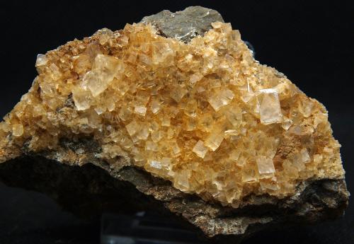 Fluorita<br />Cantera Fuentecilla, Cabezo del Polovar, Villena, Comarca Alto Vinalopó, Alicante / Alacant, Comunidad Valenciana / Comunitat Valenciana, España<br />11 x 6.5 cm<br /> (Autor: Pedro Antonio)