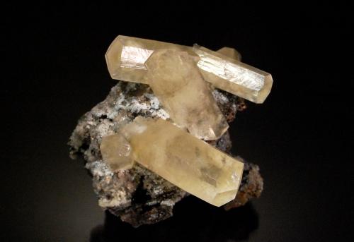 Calcite<br /><br />4.5 x 5.2 x 5.2 cm<br /> (Author: Michael Shaw)