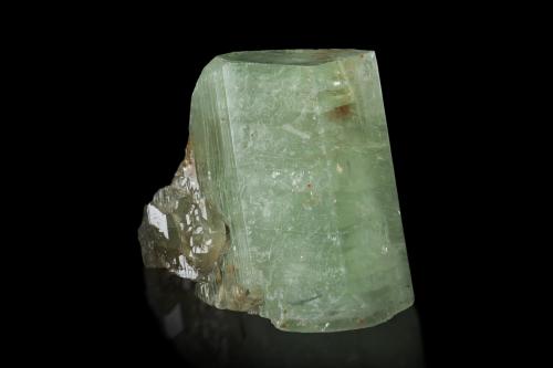 Sanidine<br />Itrongay (Itrongahy), Mahasoa East Commune, Betroka District, Anosy Region, Madagascar<br />9 x 13 x 10.5 cm<br /> (Author: MIM Museum)