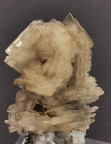 Baryte<br />Bou Nahas Mine, Oumjrane mining area, Alnif Commune, Tinghir Province, Drâa-Tafilalet Region, Morocco<br /><br /> (Author: Enrique Llorens)