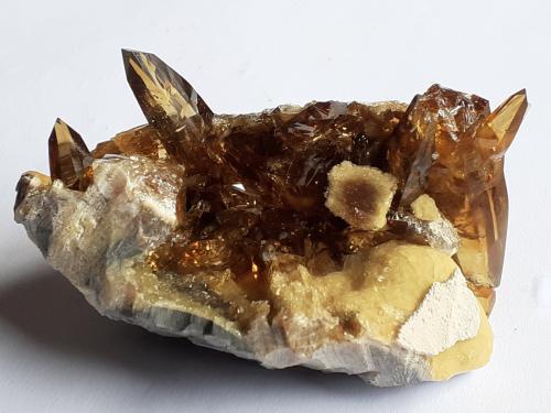 Baryte, Calcite<br />Elk Creek, Dalzell, Meade County, South Dakota, USA<br />7,5 x 5 cm<br /> (Author: Volkmar Stingl)