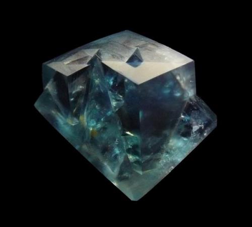 Fluorite
Heights mine
2,8cm (Author: parfaitelumiere)