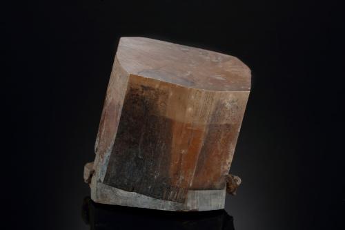 Phosgenite<br />Mina Monteponi, Iglesias, Provincia Sud Sardegna, Cerdeña/Sardegna, Italia<br />6 x 6 x 5 cm<br /> (Author: MIM Museum)