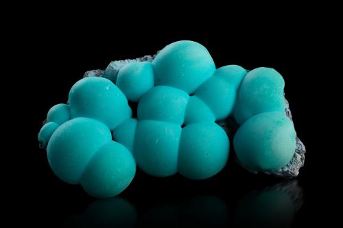 Chrysocolla<br />Mina L'Etoile du Congo, Lubumbashi (Elizabethville), Cinturón de cobre de Katanga, Haut-Katanga (Shaba), República Democrática del Congo (Zaire)<br />11.5 x 7 x 3 cm<br /> (Author: MIM Museum)