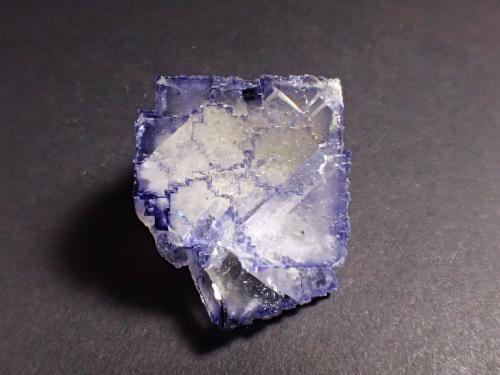 Fluorite<br />Elmwood Mine, Carthage, Central Tennessee Ba-F-Pb-Zn District, Smith County, Tennessee, USA<br />34 mm x 34 mm x 32 mm<br /> (Author: Don Lum)