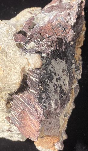 Hübnerite<br />Adams Mine, Cement Creek, Silverton, Eureka District, San Juan County, Colorado, USA<br />86 mm X 78 mm X 50 mm<br /> (Author: Robert Seitz)