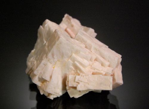 Barite<br />Brukkaros Complex, Berseba, Keetmanshoop District, ǁKaras Region, Namibia<br />5.3 x 5.0 cm<br /> (Author: Michael Shaw)