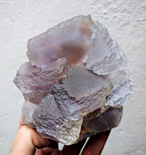 Fluorita<br />Filón Josefa-Veneros, nivel 75, Coroña de Arriba-La Collada, zona minera de La Collada, Siero, Comarca Oviedo, Principado de Asturias (Asturias), España<br />11,0 x 9,2 x 5,0 cm<br /> (Autor: carles)