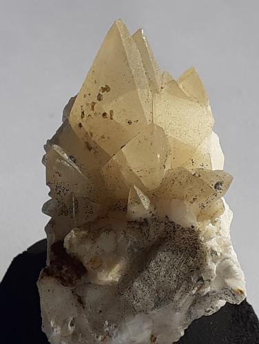 Calcite<br />Kluppen Valley, Schmirn, Innsbruck-Land District, North Tyrol, Tyrol/Tirol, Austria<br />4 x 2,5 cm<br /> (Author: Volkmar Stingl)