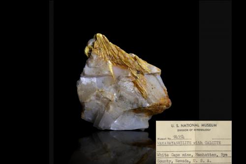 Wakabayashilite<br />White Caps Mine,  , Manhattan, Manhattan District, Toquima Range, Nye County, Nevada, USA<br />32 x 22 x 15 mm<br /> (Author: SunYi)