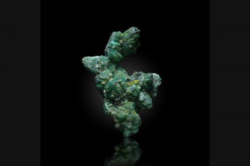 Borcarite and Cahnite<br />Shijiangshan Mine, Shijiangshan village, Yinwu, Linxi, Ulanhad League, Inner Mongolia Autonomous Region, China<br />40 x 30 x 17 mm<br /> (Author: SunYi)