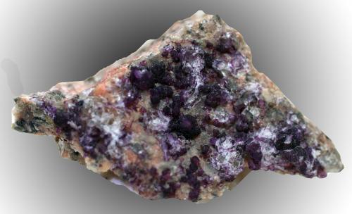 Fluorita<br />Uxes, Arteixo, Comarca A Coruña, La Coruña / A Coruña, Galicia / Galiza, España<br />46 x 28 x 15 mm.<br /> (Autor: José Luis Zamora)
