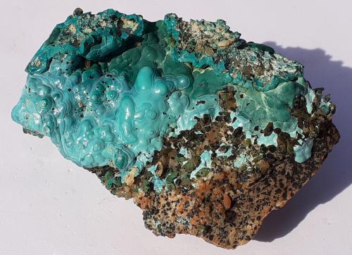 Malachite, Chrysocolla, Calcite<br />Falkenstein, Schwaz, Brixlegg-Schwaz area, Schwaz District, Inn Valley, North Tyrol, Tyrol/Tirol, Austria<br />7 x 5 cm<br /> (Author: Volkmar Stingl)