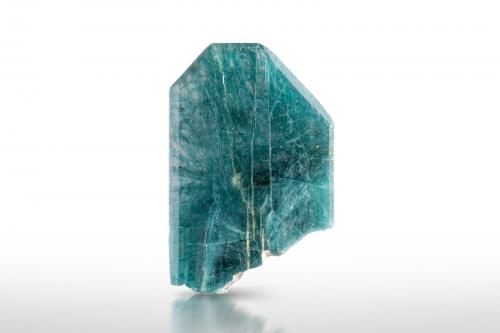 Grandidierite<br />Tranomaro Commune, Tranomaro-Maromby area, Amboasary District, Anosy Region, Madagascar<br />2.5 x 3.5 x 0.5 cm / main crystal: 3.2 cm<br /> (Author: MIM Museum)