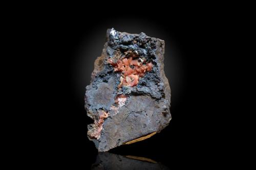 Rhodochrosite and Goethite<br />Ljubija ore field, Ljubija, Prijedor, Republika Srpska, Bosnia-Herzegovina<br />80 x 58 x 53 mm<br /> (Author: SunYi)