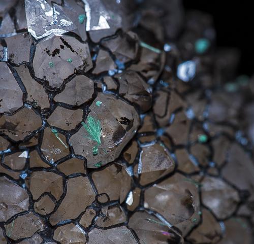Quartz, Malachite<br />It Mine, Kasaan Peninsula, Prince of Wales Island, Ketchikan District, Prince of Wales-Hyder Census Area, Alaska, USA<br /><br /> (Author: am mizunaka)
