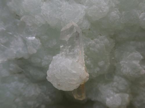Prehnita con Cuarzo<br />Kharan, Distrito Kharan, Balochistan (Baluchistan), Paquistán<br />110x60 mm<br /> (Autor: Ignacio)