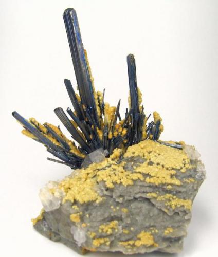 Stibnite, Baryte, calcite
Dahegou Mine, Lushi, Sanmenxia, Henan, China
Main stibnite crystal size: 90 mm x 10 mm (Author: Carles Millan)