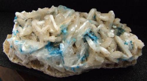 Cavansite on Stilbite on Basalt matrix Wagholi, Poona, India, 90 x 45 x 25 mm (Author: nurbo)