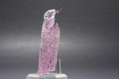 Kunzite Urucum Mine, Minas Gerais 11.4 cm (Author: Matt_Zukowski)