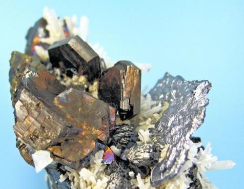 Pyrrhotite, galena, sphalerite, quartz
Nikolaevskiy Mine, Dal’negorsk, Primorskiy Kray, Russia
68 mm x 48 mm

Partial view (Author: Carles Millan)
