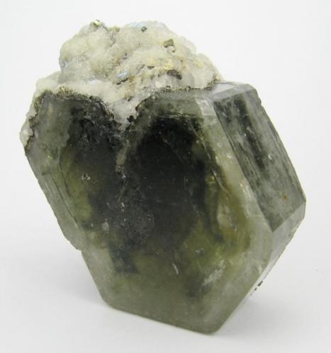 Apatite, calcite, pyrite, chalcopyrite
Panasqueira Mines, Panasqueira, Covilhã, Castelo Branco District, Portugal
54 mm x 34 mm. Crystal size: 45 mm wide, 18 mm thick, 29 mm on edge (Author: Carles Millan)