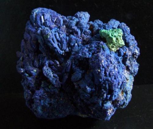 Cuprite altering to Malachite On Azurite from one angle you still make out the Cuprite under the Malachite crust Chessy-les-mines France 28 x 28 x 20 mm traded with Parfaitlumiere through this very forum. (Author: nurbo)