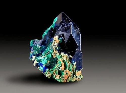 Azurite
Tsumeb (Namibia)
6,5 x 5 x 3 cm (Author: Granate)