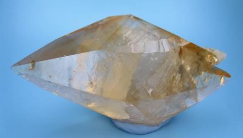 Calcite
Elmwood Mine, Carthage, Smith County, Tennessee, USA
93 mm x 45 mm x 40 mm (Author: Carles Millan)