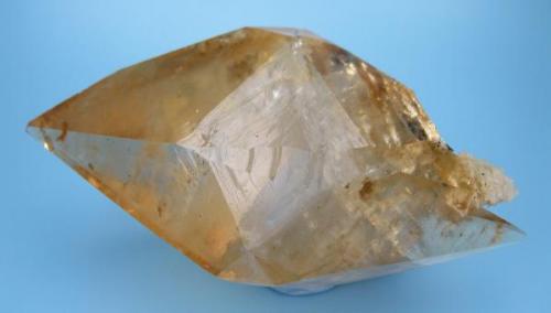 Calcite
Elmwood Mine, Carthage, Smith County, Tennessee, USA
93 mm x 45 mm x 40 mm (Author: Carles Millan)