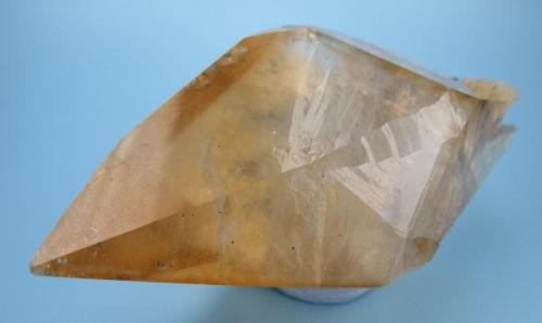 Calcite
Elmwood Mine, Carthage, Smith County, Tennessee, USA
93 mm x 45 mm x 40 mm (Author: Carles Millan)