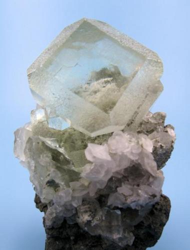 Fluorite, calcite
Xianghuapu Mine, Lingwu, Lanshan, Chenzhou, Hunan, China (Author: Carles Millan)