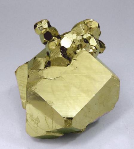 Pyrite
Huanzala Mine, Huallanca, Dos de Mayo, Huánuco, Peru
Specimen size: 6.9 × 5.5 × 3.9 cm = 2.7” × 2.2” × 1.5”
Former Silvane collection
Photo: Reference Specimens -> http://www.fabreminerals.com/specimens/RSSLV-silvane-notable-specimens.php#AH96M4 (Author: Jordi Fabre)