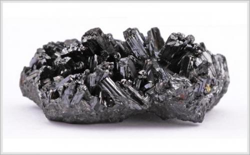 Manganite from Illfeld, Harz, Germany; about 2.2 x 1.5 x 1.5 cm (Author: jaysminerals)