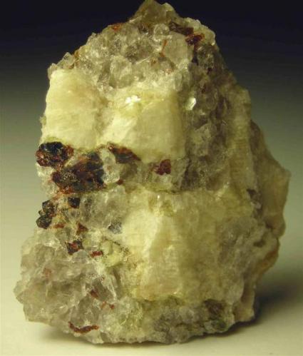 almandine garnet on graphic granite, 3 cm, Woodlawn quarry, Wilmington, DE (Author: Turbo)